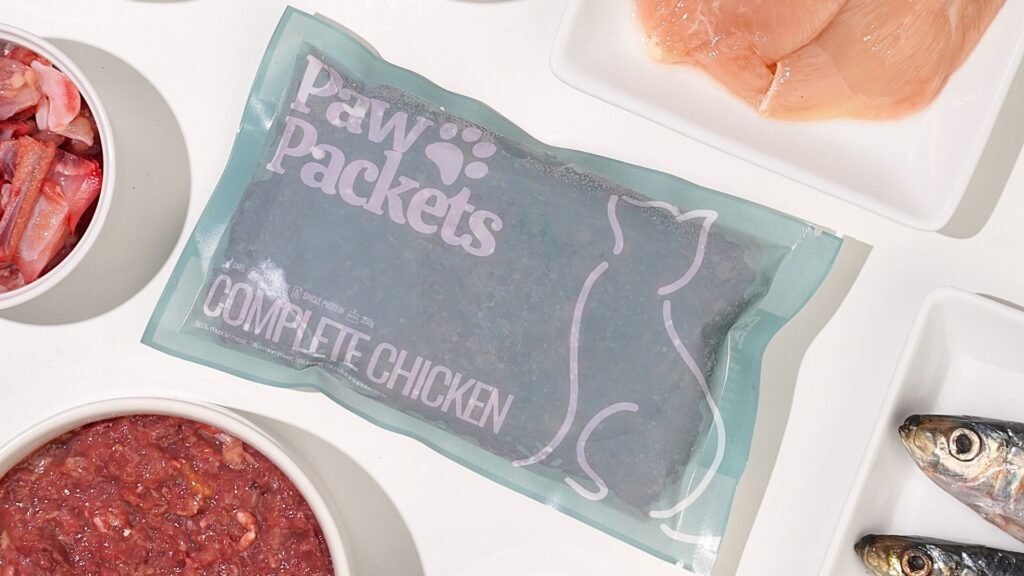 paw packets makanan raw food untuk kucing