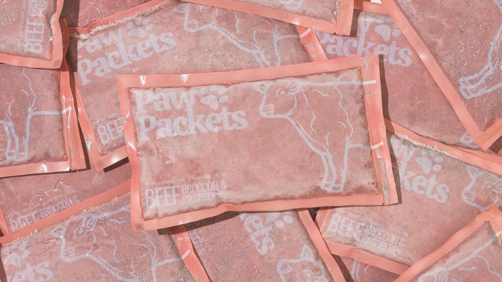 paw packets raw food untuk anjing